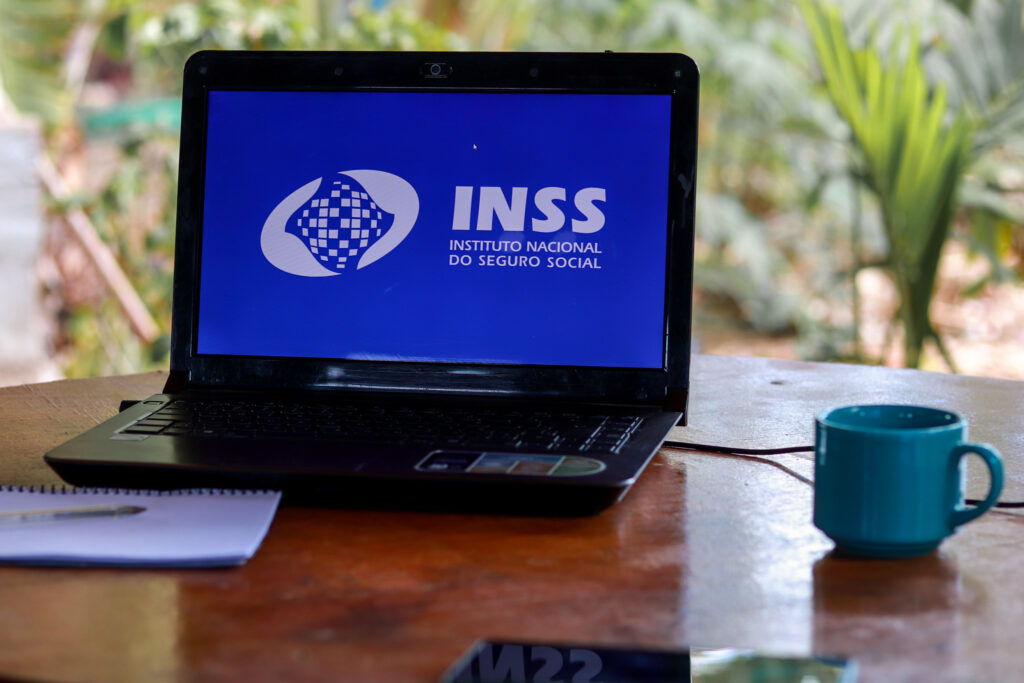 Os aposentados e pensionistas do INSS devem ficar atentos à convocação em junho.