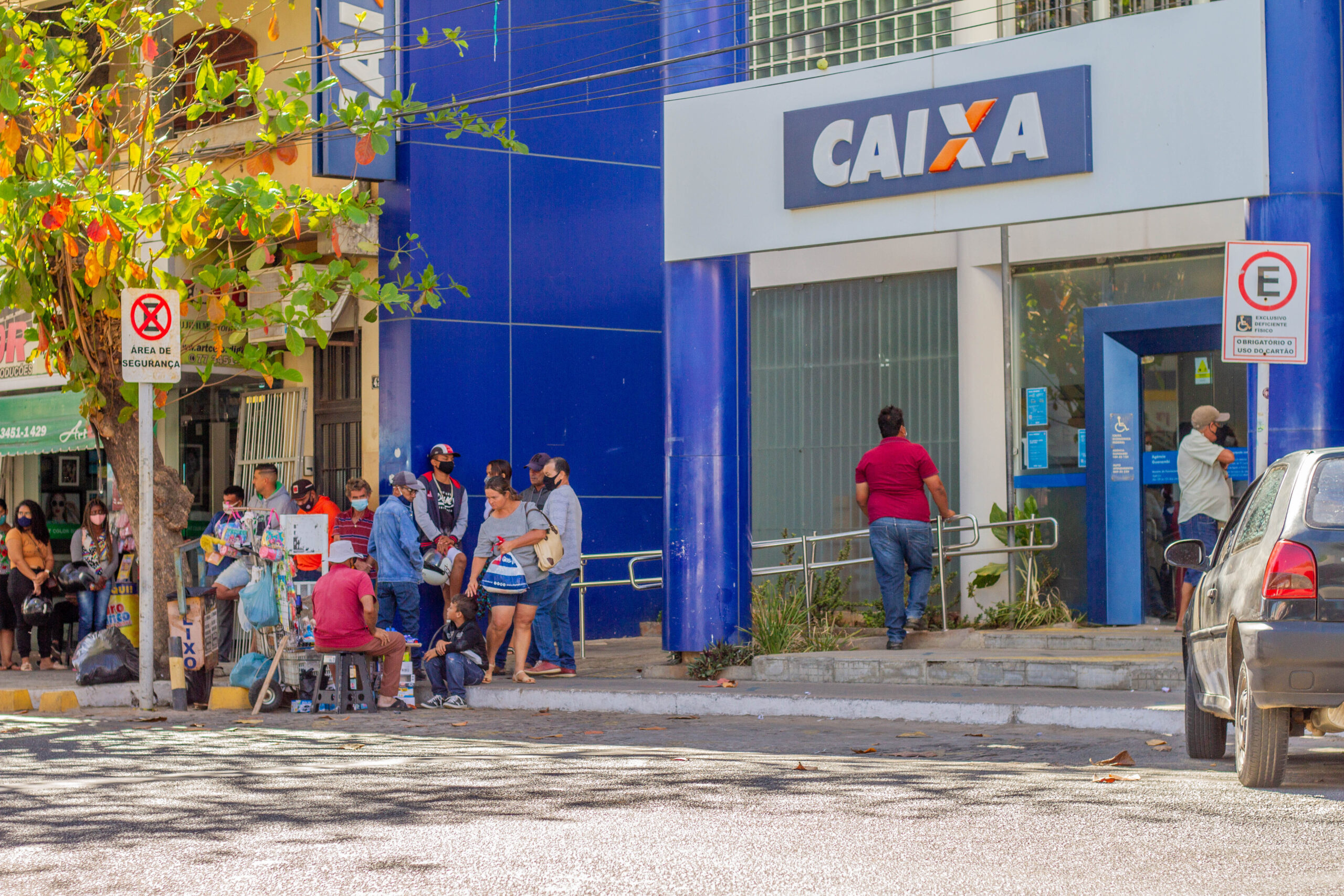 idoso banco financeiro proteção