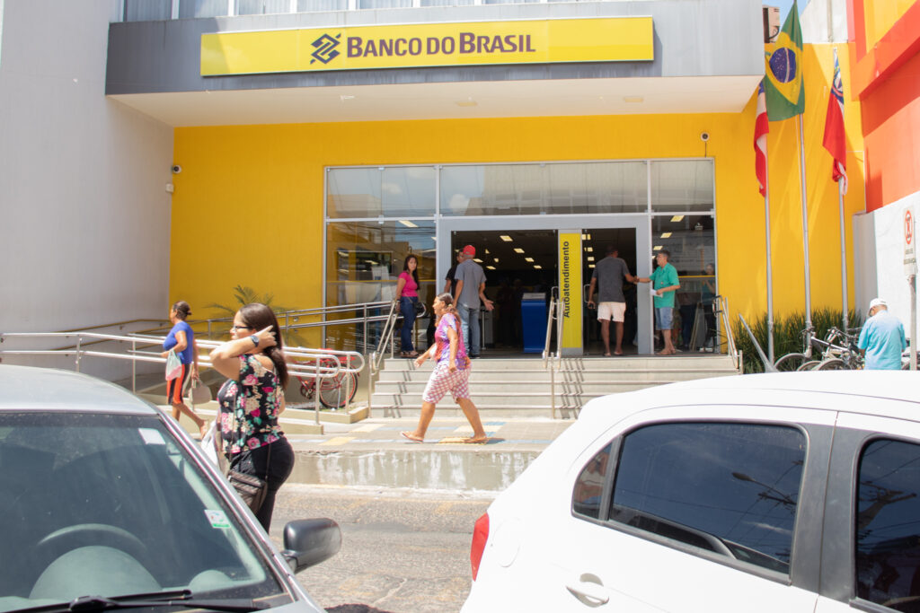 Se você trabalhou em períodos específicos, pode ter dinheiro apra receber do Banco do Brasil.