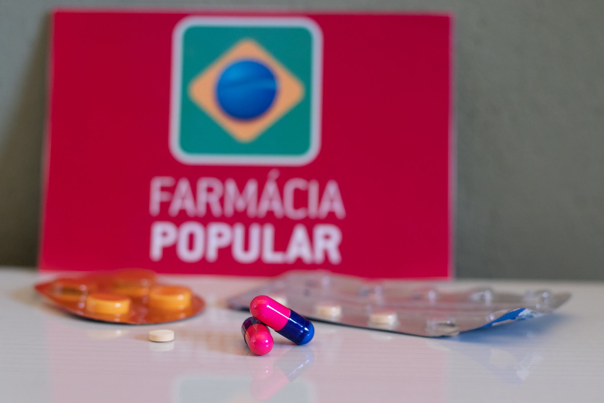 Conheça o Programa Farmácia Popular e veja como obter medicamentos gratuitos ou com descontos para idosos. Uma oportunidade essencial para quem precisa de tratamentos contínuos. Crédito: @jeanedeoliveirafotografia / beneficiodoidoso.com.br