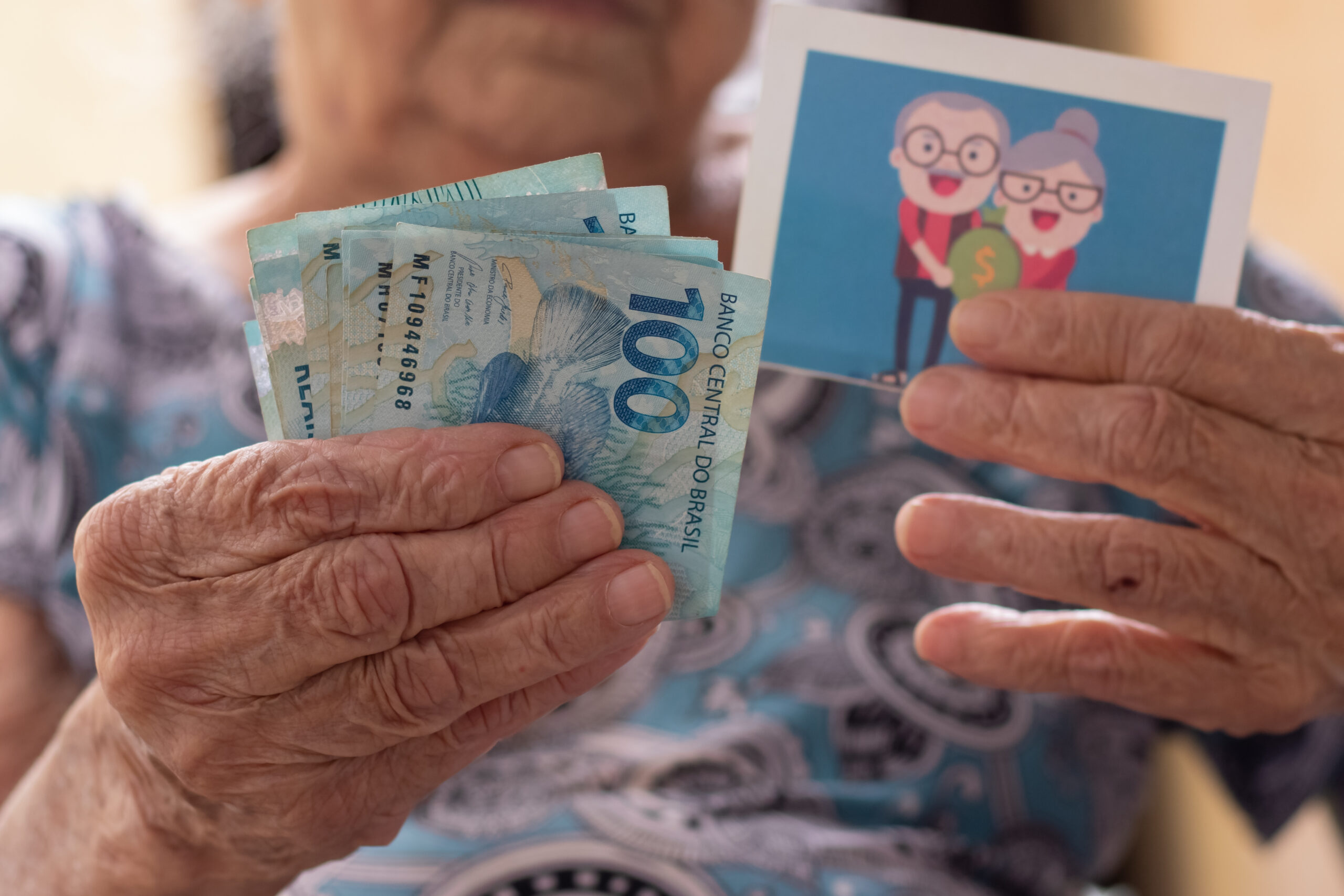 Saber se quem recebe pensão por morte pode aposentar é importante para evitar problemas com benefícios.