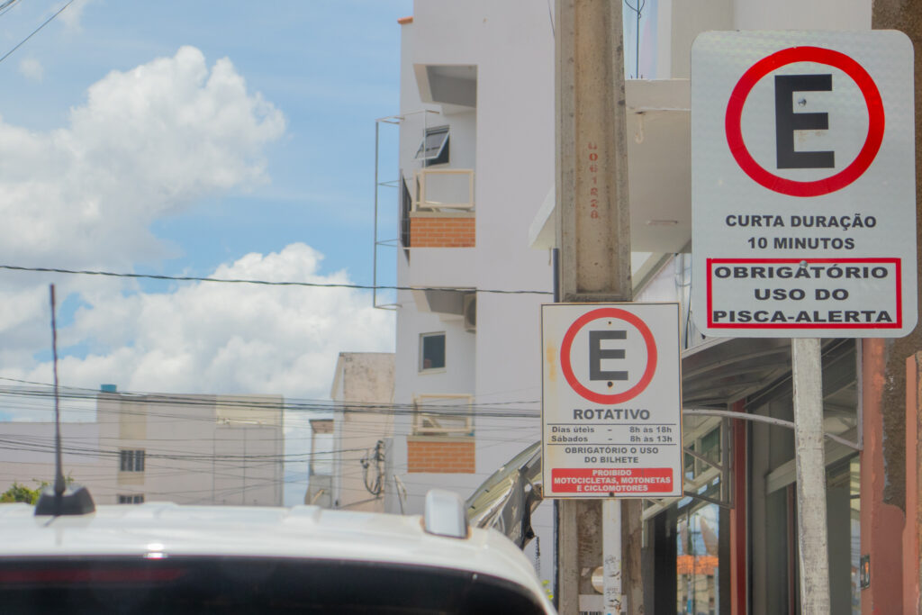 Saiba tudo sobre gratuidade em transporte público para idosos. Aprenda a solicitar o benefício, entender os requisitos e aproveitar as opções disponíveis para viajar com mais liberdade.
Crédito: @jeanedeoliveirafotografia / beneficiodoidoso.com.br
