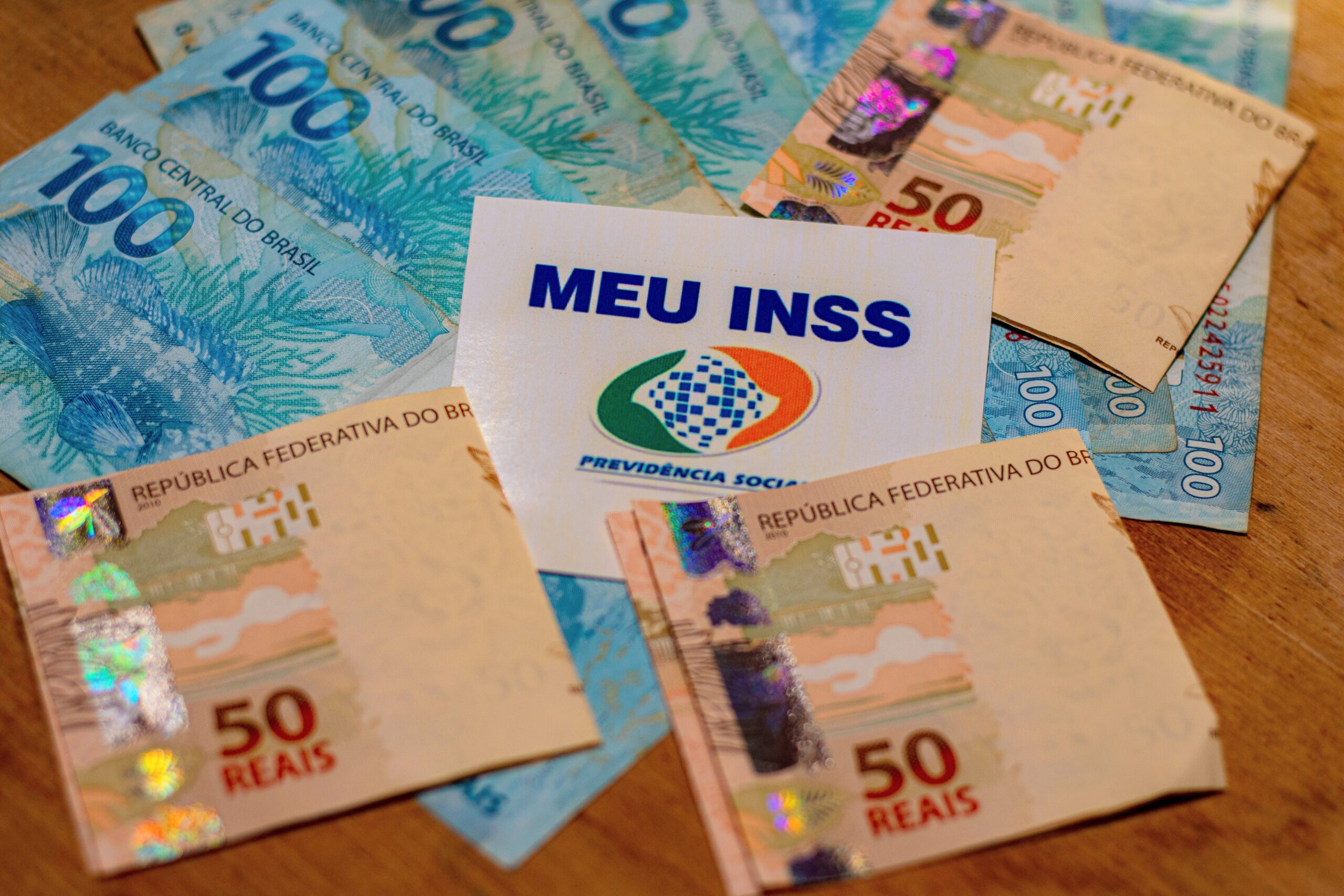 Seu CPF está bloqueado para pagamento pelo INSS? Consulte nossa guia para entender como verificar a lista e as ações necessárias para garantir a continuidade do seu benefício. Crédito: @jeanedeoliveirafotografia / beneficiodoidoso.com.br