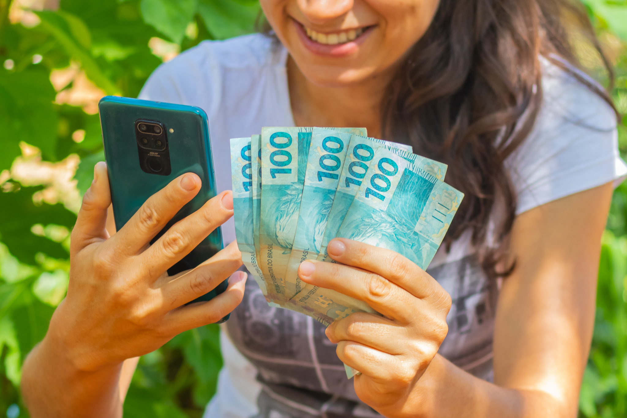 Incrível! Brasileiro recebe R$ 500 MIL do governo após colocar CPF na nota fiscal