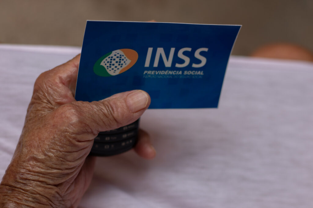 Se você é aposentado, veja quais benefícios extras o INSS pode te garantir!