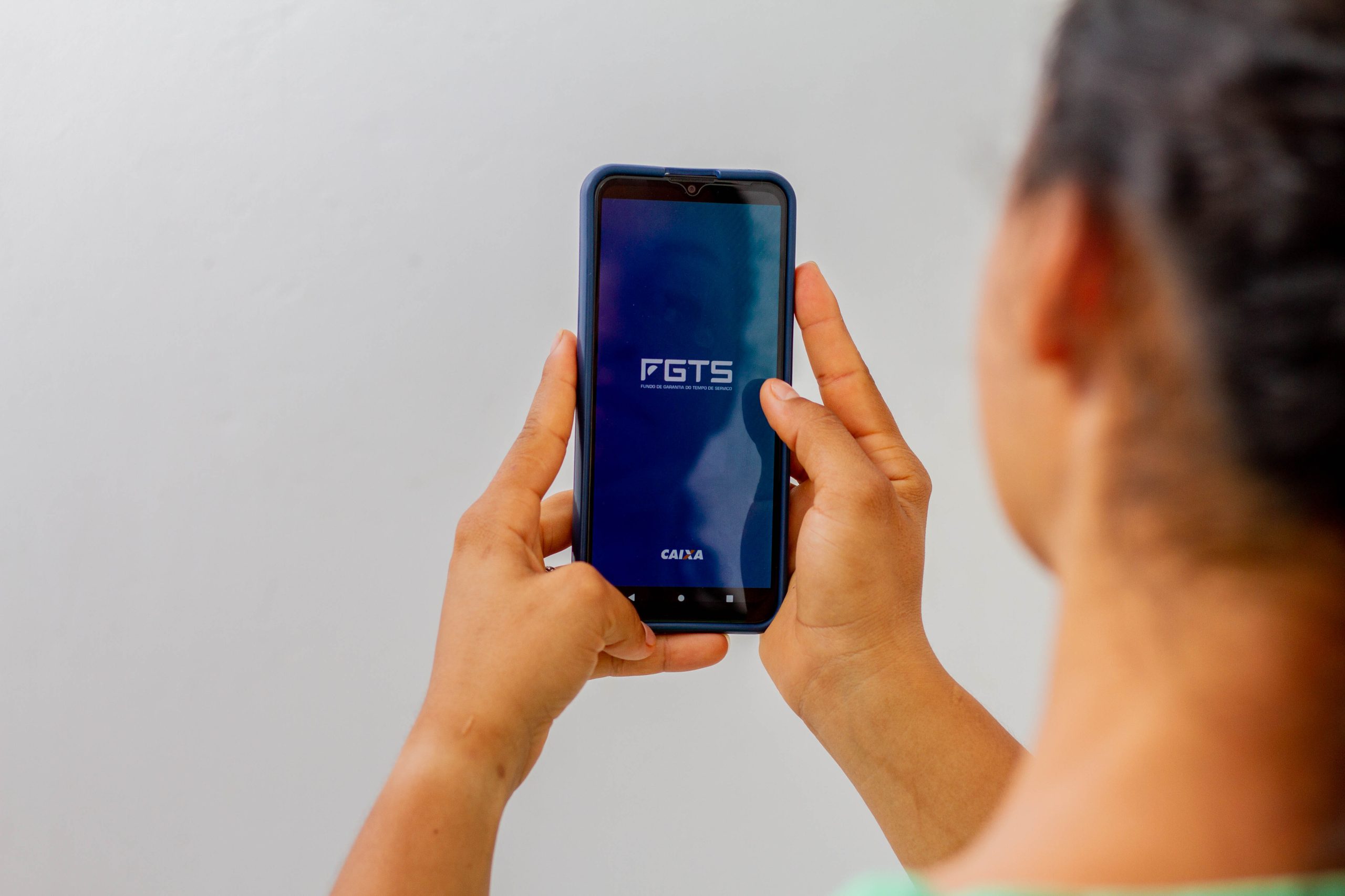 Trabalhadores podem sacar FGTS ANTECIPADO nestes bancos