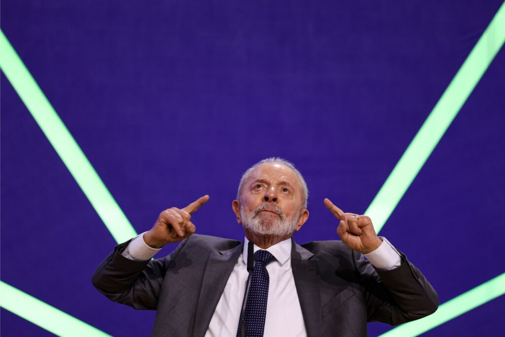 Milhares de brasileiros estão animados, pois o presidente Lula libera aposentadoria aos 55 anos. Confira os detalhes!