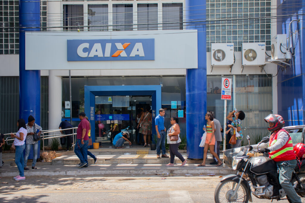 Caixa REDUZ juros do consignado; confira as novas taxas