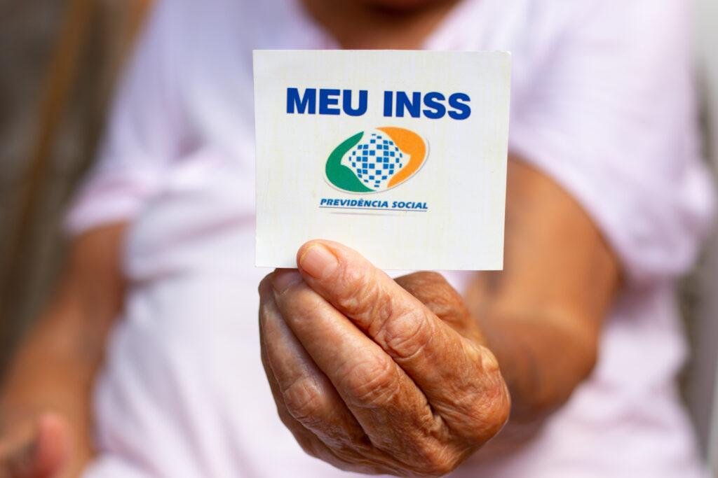 Em setembro, o novo pente-fino do INSS vai fazer com que milhares de aposentados fiquem sem pagamentos.