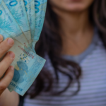 Mais dinheiro no bolso todos os meses monte sua carteira de dividendos e viva de renda