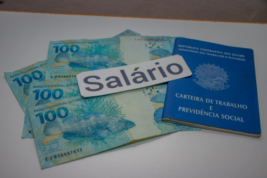 Salário mínimo para CLT.