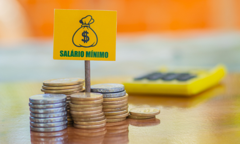 Salário mínimo de 2025 pode chegar a R$ 1.521 confira as novas projeções do Governo