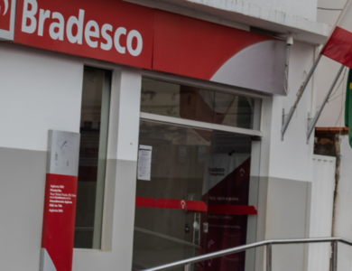 Seu dinheiro está em risco Bradesco faz alerta importante a todos os clientes - saiba mais