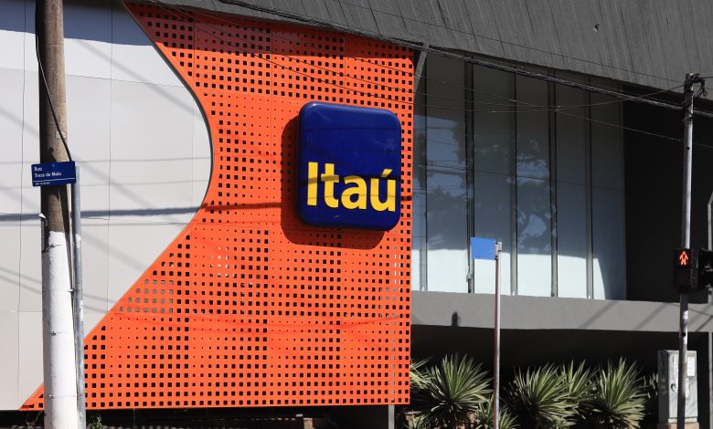 ITAÚ