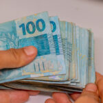 O governo brasileiro garante renda maior para muitas pessoas em determinadas condições; veja o que diz a pesquisa do Pnad mais recente.