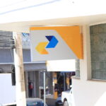 Milhares de atendimentos nos Correios são para aposentados que foram lesados no INSS; entenda o que está acontecendo e no que você deve ficar de olho.