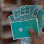 Quem realizar fraudes no Pix pode acabar se dando mal.